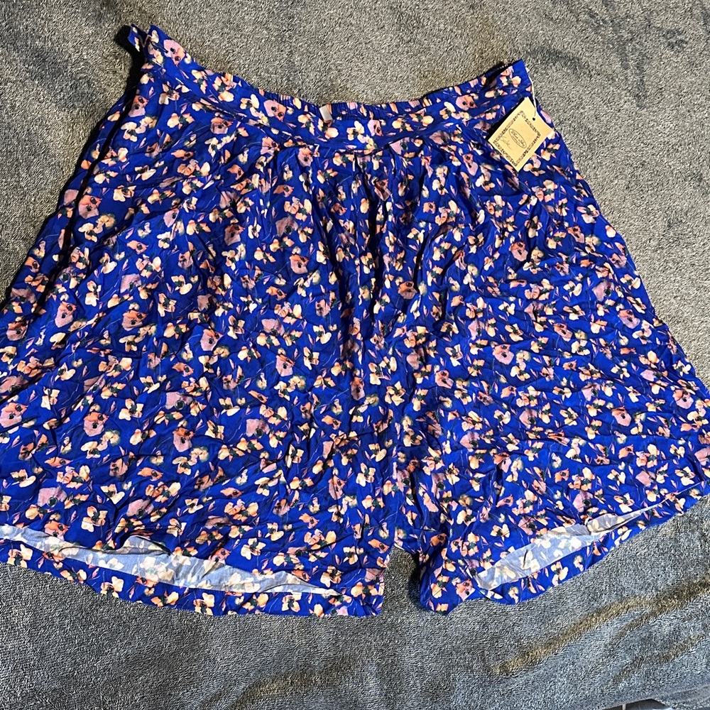 Blue Sky Floral High Waist Women's Shorts